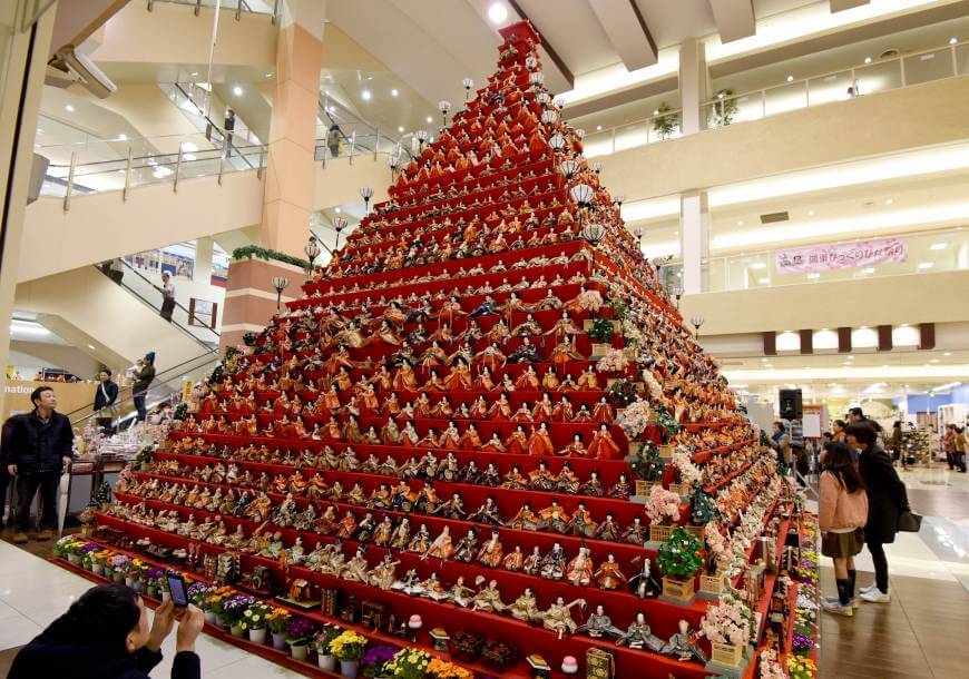 Hinamatsuri Display at Konosu Station