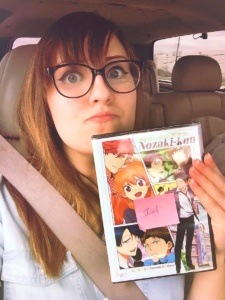 JubyPhonic / Juliet Simmons holding a Nozaki-Kun dvd 