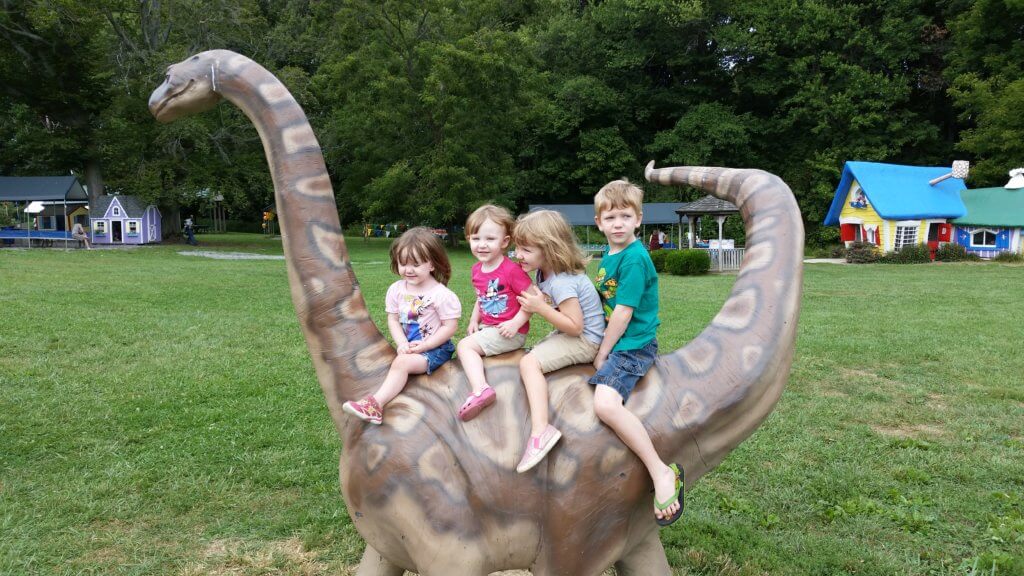 MDMRN Children on a Dino