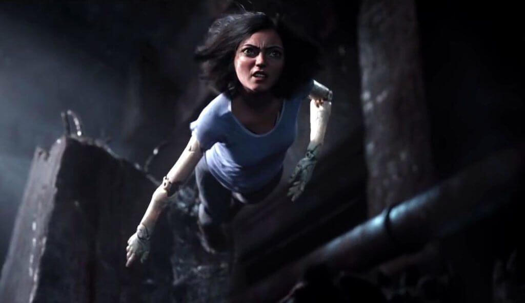 Alita jumps to attack her enemy.